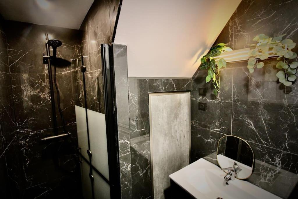 Le Spa Gustave - Sauna, Jacuzzi & Terrasse A Руан Екстериор снимка